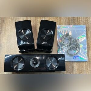 LG Wired Home Theater Surround Sound Speakers Set of 3, S62S2